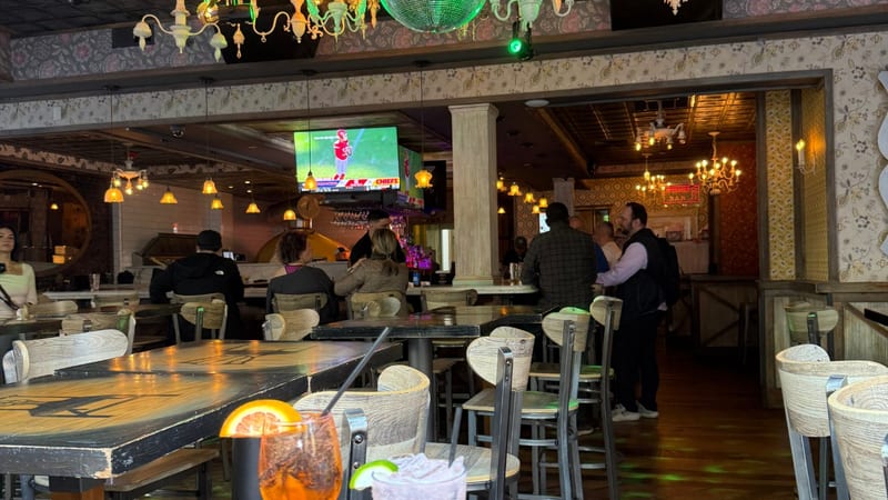 Bar photo 2